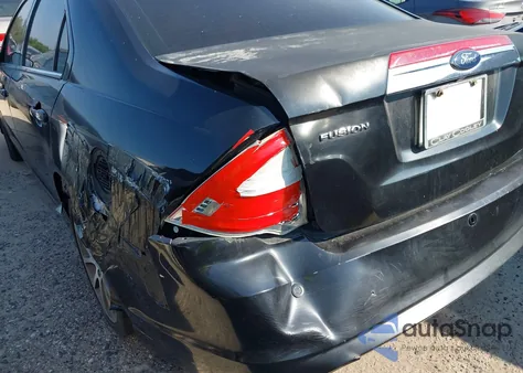 2010 Ford Fusion Sel z USA, uszkodzony, nr VIN 3FAHP0JA0AR177659